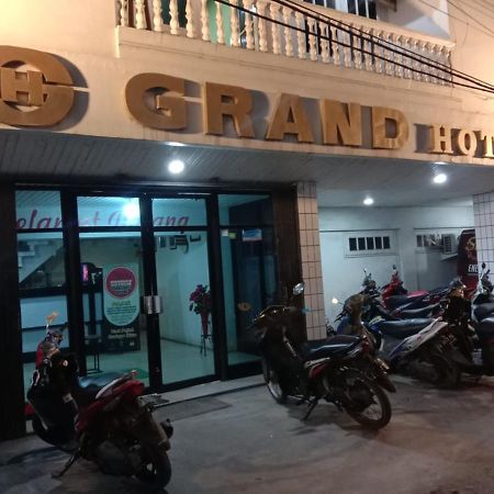 Grand Hotel Pemangkat Экстерьер фото
