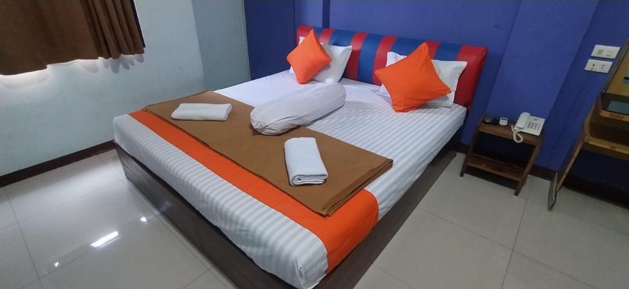 Grand Hotel Pemangkat Экстерьер фото